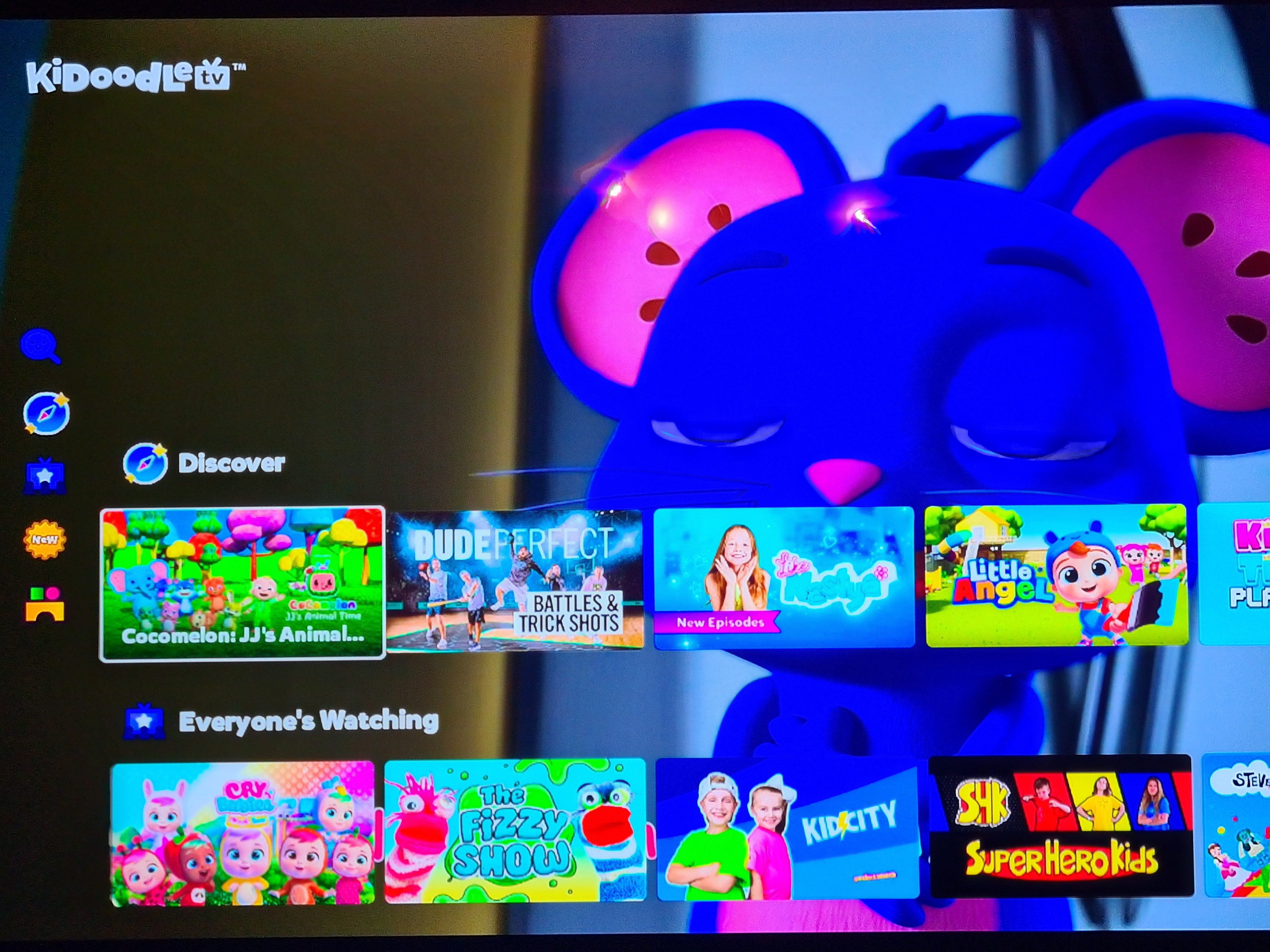 Q8 Android box 4GB 32GB IPTV Lifetime Smart TV Box Android 12 4K UHD